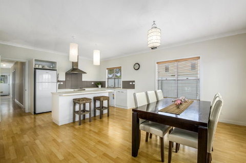 Zaahira House - Surfers Paradise Gold Coast 3