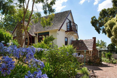Zelman Cottage - Surfers Paradise Gold Coast 1