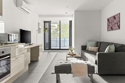 A Central Apt Right Next To Southern Cross - Surfers Paradise Gold Coast 1