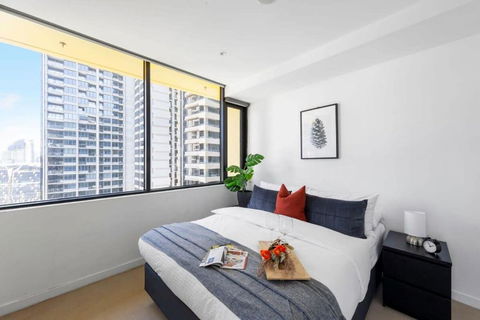 A Chic 2BR Apt City Views Near Southern Cross - Surfers Paradise Gold Coast 3