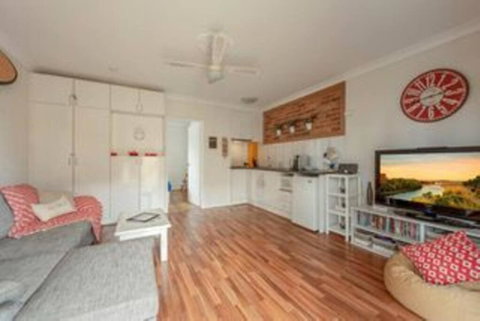 A Reef Intermission - A Coast Break At Mollymook - Surfers Paradise Gold Coast 2