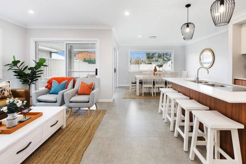 A Refreshing Mudgee Getaway At Felicitys On Court - Surfers Paradise Gold Coast 0