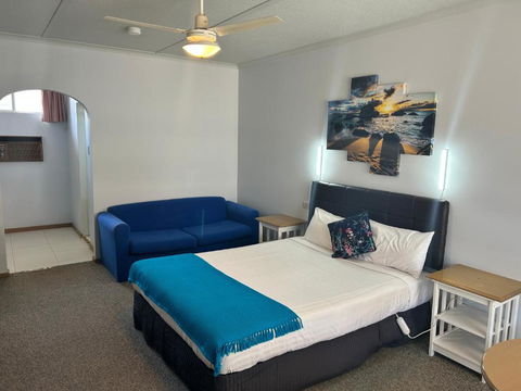 Acacia Rose Motor Inn - Surfers Paradise Gold Coast 4