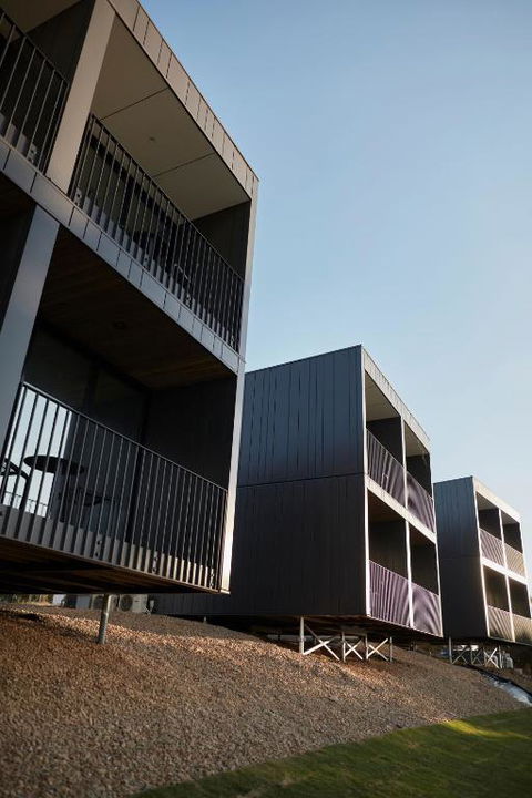 Accommodation @ Curlewis - Surfers Paradise Gold Coast 2