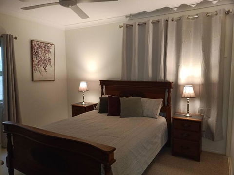 Adorable Private 2 Bedroom Guest Suite + Pool - Surfers Paradise Gold Coast 3