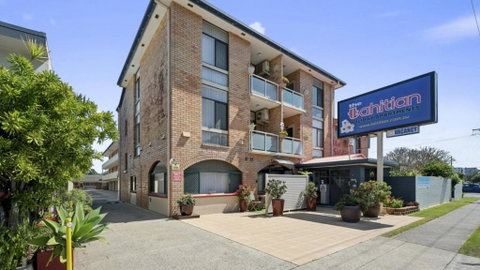 Affordable, Pool, Spa, Steps To Beach And Cafes - Surfers Paradise Gold Coast 4