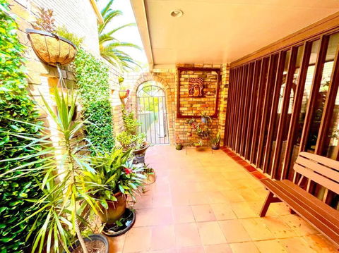 A Holiday Home For Every Season - Surfers Paradise Gold Coast 3