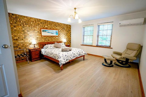 Adelaide Style Accommodation-Getaway In North Adelaide- Close To City - Surfers Paradise Gold Coast 3