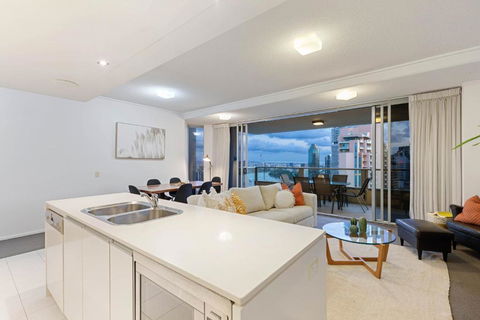 AAB Apartments Skyline - Surfers Paradise Gold Coast 1