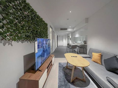 Amazing 2 Bedroom In CBD! - Surfers Paradise Gold Coast 0