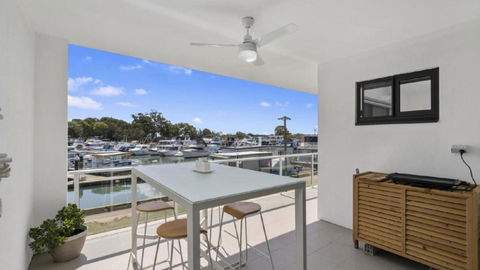 Anchors Away - Waterfront Unit - Surfers Paradise Gold Coast 0
