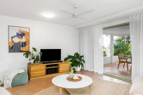 Apartment 2 Surfside - Surfers Paradise Gold Coast 3
