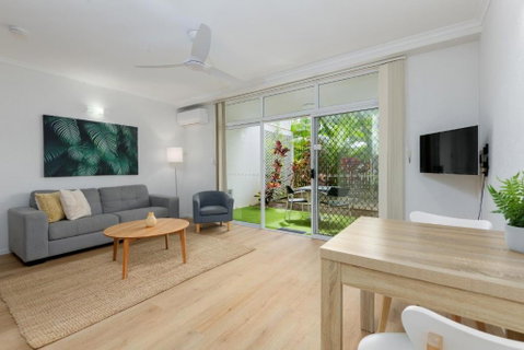 Apartment 4 At Palm Villas - Surfers Paradise Gold Coast 0