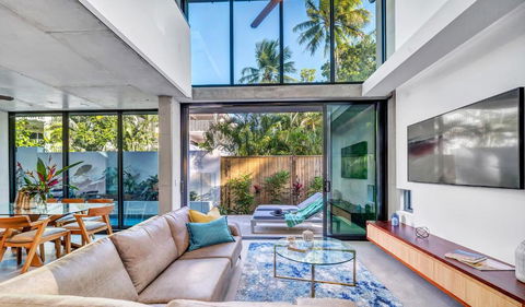 Aria Port Douglas Villas - Villa 1 - Surfers Paradise Gold Coast 4