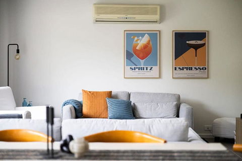 Artful Abode - Duntryleague, Vibrant Decor - Surfers Paradise Gold Coast 3