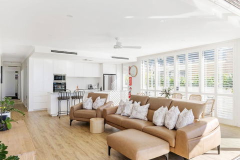 Aura 3 Spectacular Beachside Views - Surfers Paradise Gold Coast 3