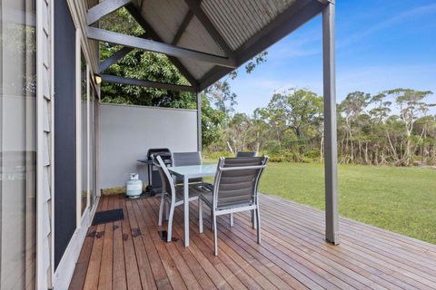 Avon - Waterfront Retreat - Surfers Paradise Gold Coast 1