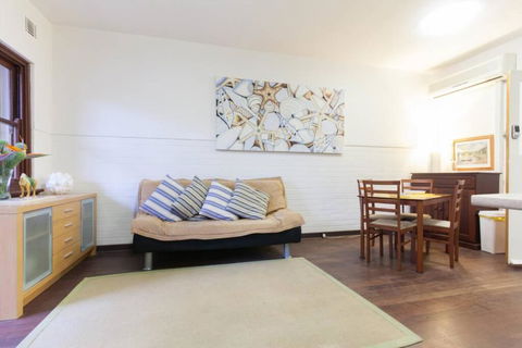 B3 Crawley Apartment 1 BRM & Sleepout Near UWA - Surfers Paradise Gold Coast 1