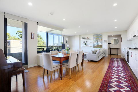 B314S - Waverton Village Heights - Surfers Paradise Gold Coast 0