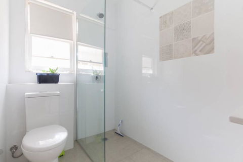 B5 Crawley Apartment 1 BRM & Sleepout Near UWA - Surfers Paradise Gold Coast 4