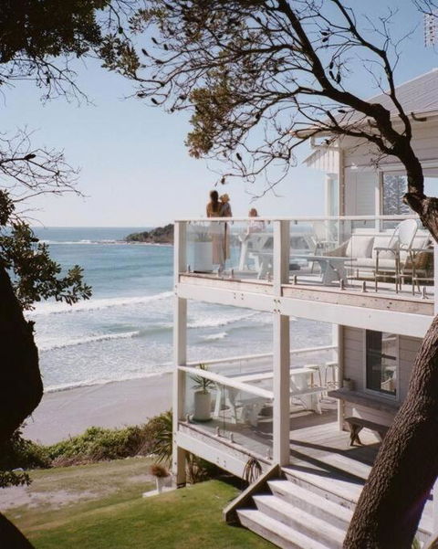 BAY PROPERTIES . Beach House Studio - Surfers Paradise Gold Coast 2