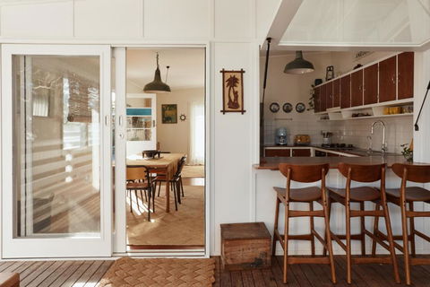 BAY PROPERTIES . The Sailors Upper Deck - Surfers Paradise Gold Coast 1