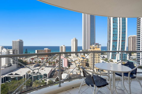 Chevron Renaissance Ocean View - Surfers Paradise Gold Coast 9