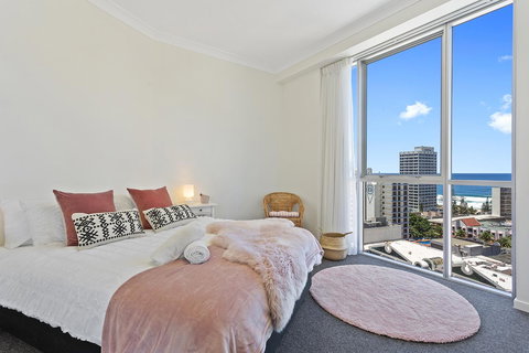 Chevron Renaissance Ocean View - Surfers Paradise Gold Coast 18