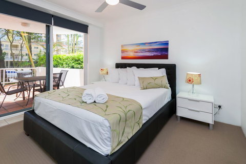 The Ritz Resort Heated Pool - Surfers Paradise Gold Coast 8