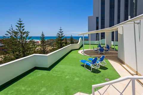 The Ritz Resort Heated Pool - Surfers Paradise Gold Coast 23