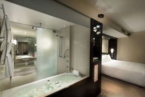 Hilton Cairns - Surfers Paradise Gold Coast 19