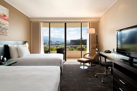 Hilton Cairns - Surfers Paradise Gold Coast 33