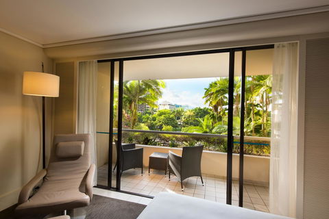 Hilton Cairns - Surfers Paradise Gold Coast 10