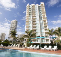 Maldives Resort - Surfers Paradise Gold Coast