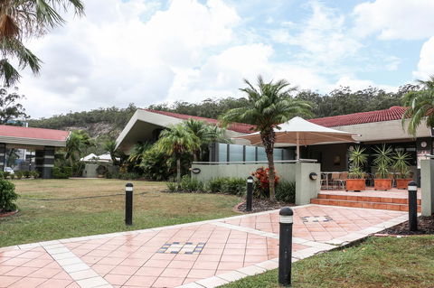 Salisbury Hotel Motel - Surfers Paradise Gold Coast 0