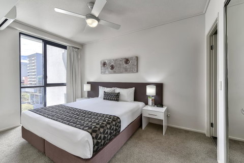 Flynn Brisbane - Surfers Paradise Gold Coast 14