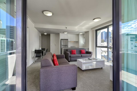 Flynn Brisbane - Surfers Paradise Gold Coast 16