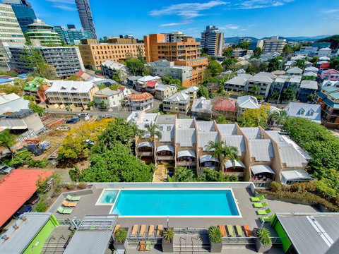 Flynn Brisbane - Surfers Paradise Gold Coast 32