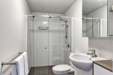 Flynn Brisbane - Surfers Paradise Gold Coast 26
