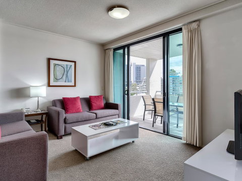 Flynn Brisbane - Surfers Paradise Gold Coast 27