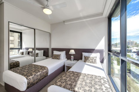Flynn Brisbane - Surfers Paradise Gold Coast 11