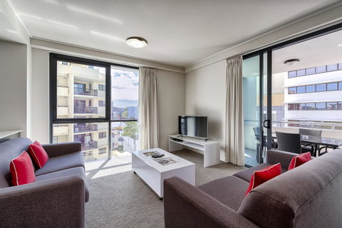 Flynn Brisbane - Surfers Paradise Gold Coast 8