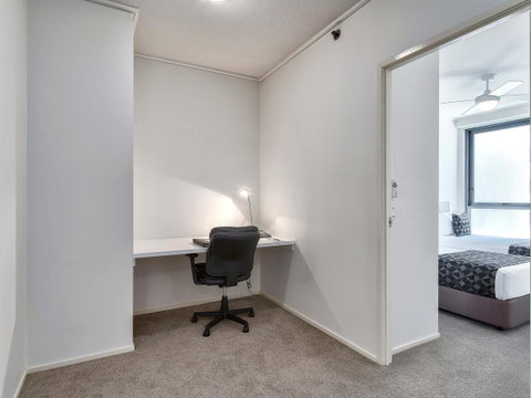 Flynn Brisbane - Surfers Paradise Gold Coast 42