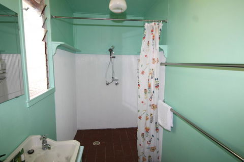 Signal Cottage - Surfers Paradise Gold Coast 10