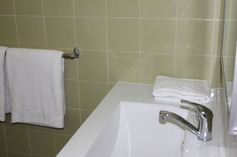 Arcadia Village Motel - Surfers Paradise Gold Coast 13