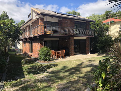 Bribie Beach House - Surfers Paradise Gold Coast 5
