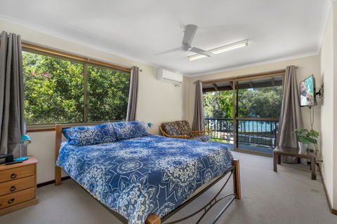 Bribie Beach House - Surfers Paradise Gold Coast 10