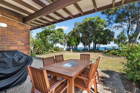 Bribie Beach House - Surfers Paradise Gold Coast 1