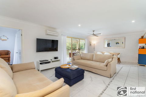 Immaculate Spacious Second Floor Unit Overlooking Pristine Parklands - Surfers Paradise Gold Coast 9