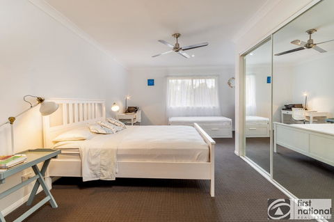 Immaculate Spacious Second Floor Unit Overlooking Pristine Parklands - Surfers Paradise Gold Coast 12